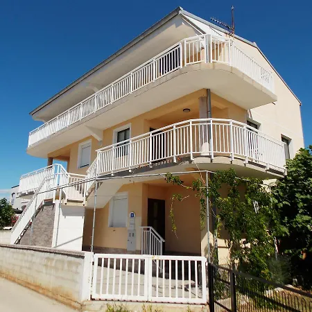 Seaview Island Apartment