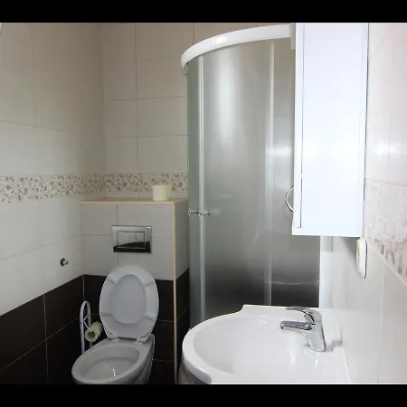 Seaview Island Apartment Vir